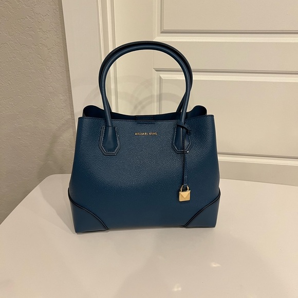 Mercer Gallery Medium Pebbled Leather Satchel - Picture 5 of 10